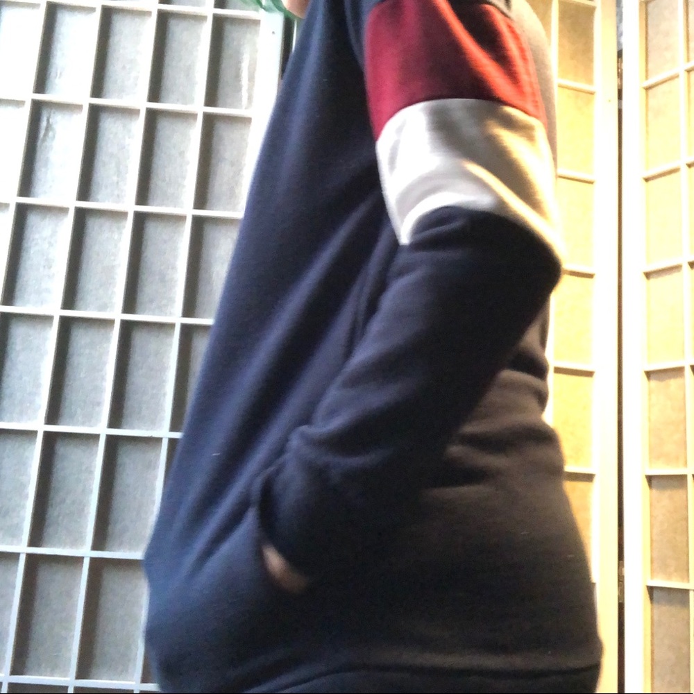 Colorblock crewneck - Picture 4 of 4